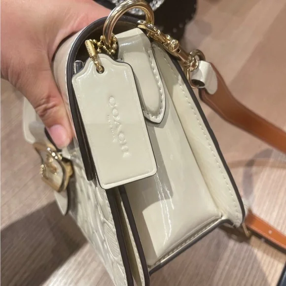 NWT！COACH MORGAN SHOULDER BAG IN SIGNATURE LEATHER (COACH CT856) GOLD/CHALK